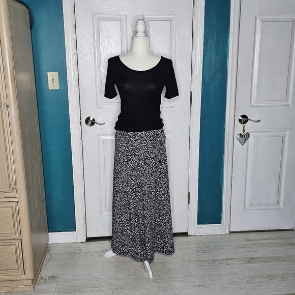 Christopher & Banks Long Skirt - Picture 12 of 16